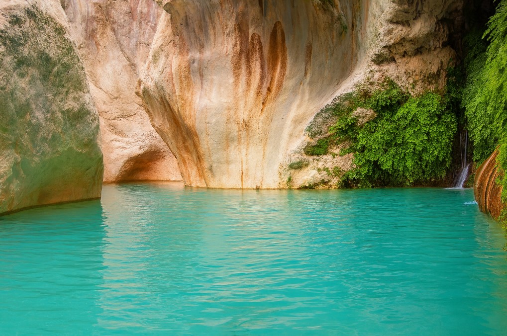 A captivating journey through the mysterious formation, local legends, and discovery story of Saklıkent Canyon. Discover nature’s silent miracle!
